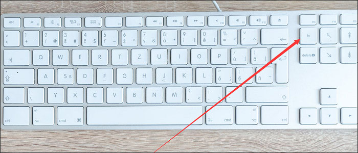 word一打字后面的文字就消失怎么回事？