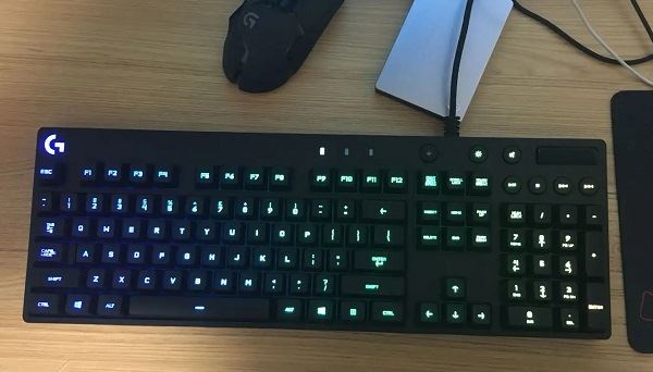 罗技g610和g810哪个好？罗技g610和g810区别对比