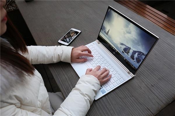 笔记本电脑一直充电不拔会有影响吗