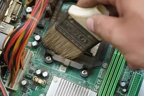 笔记本a disk read error occurred开不了机怎么办