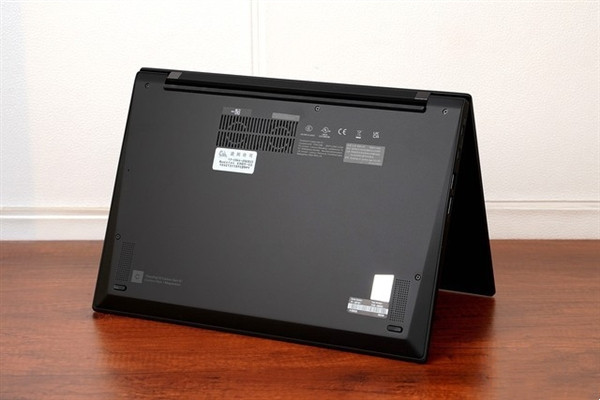 联想ThinkPad X1 Carbon 2022评测 商务办公笔记本电脑推荐