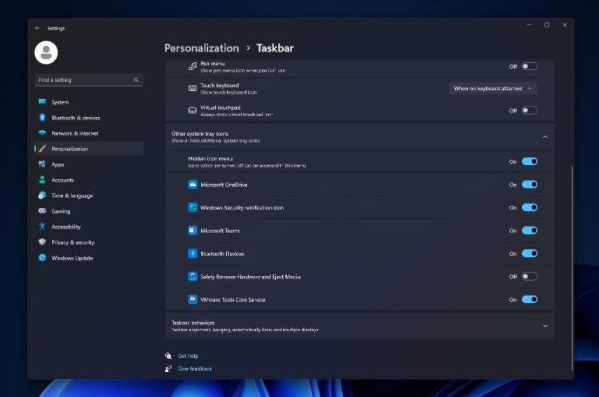 Win11 极简任务栏上手！以牺牲功能为代价提供更干净的任务栏
