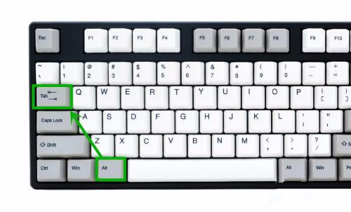 Win10电脑全屏任务栏无法隐藏怎么解决？