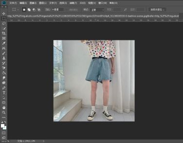 如何使用Ps制作长腿特效？Ps制作长腿特效的教程分享